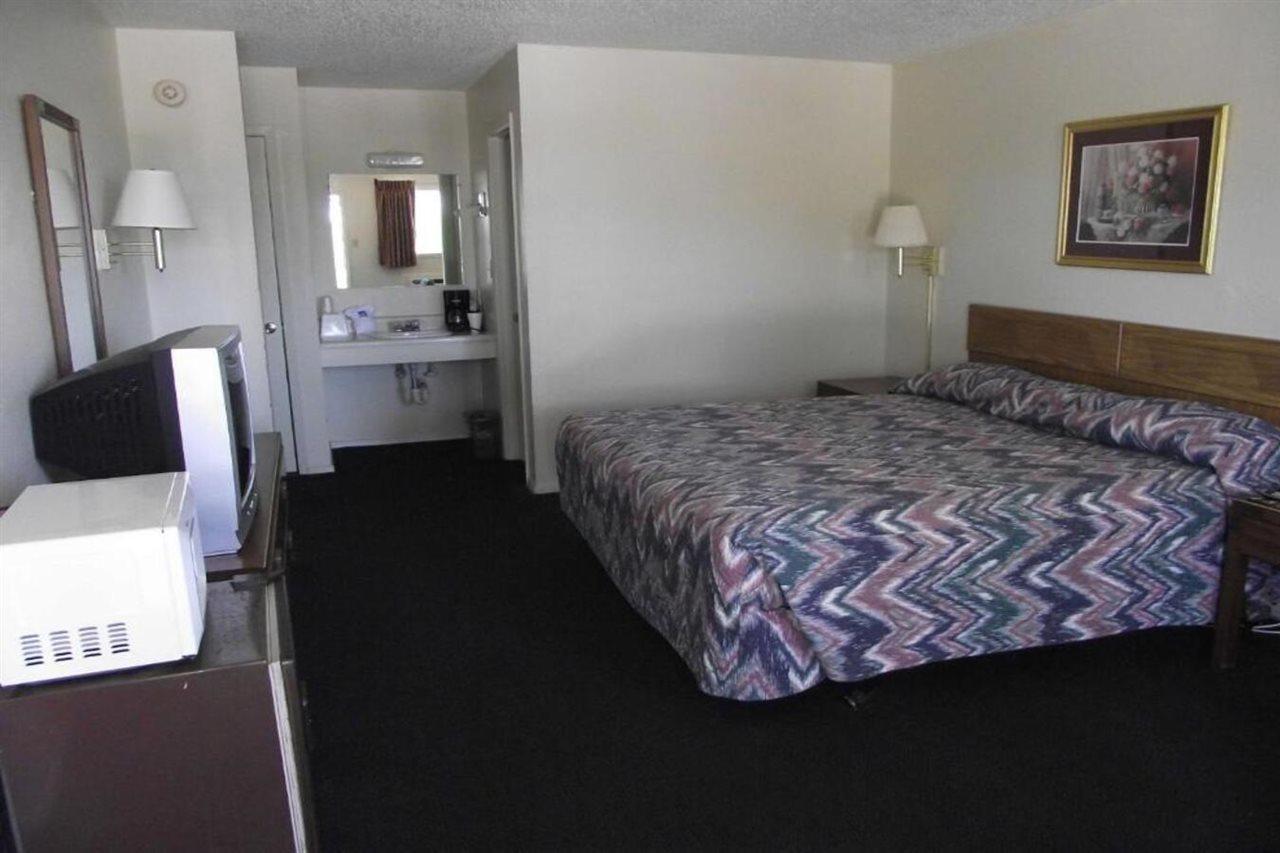 Glen Rose Inn & Suites Zewnętrze zdjęcie