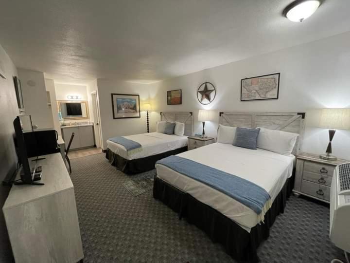 Glen Rose Inn & Suites Zewnętrze zdjęcie