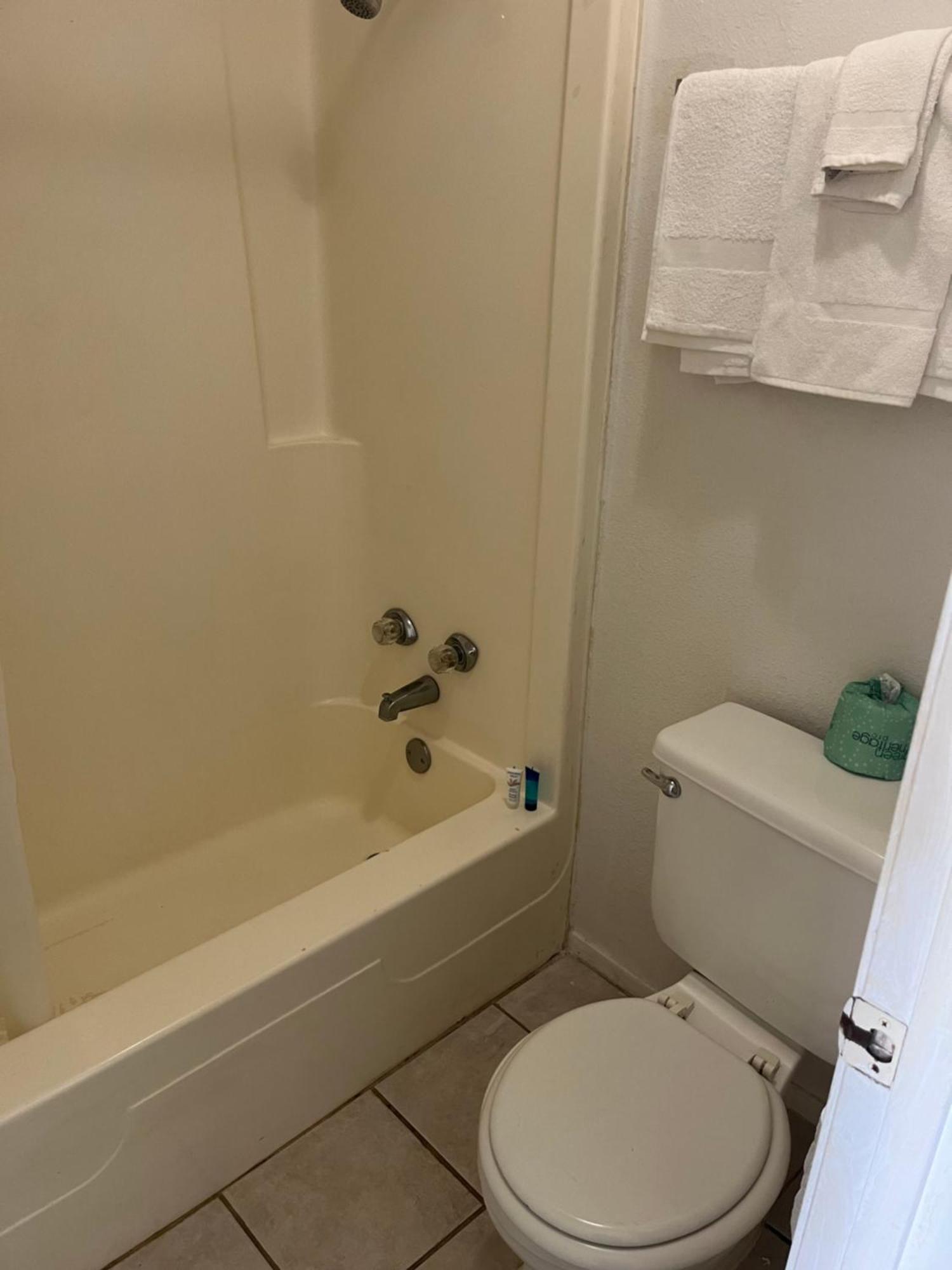 Glen Rose Inn & Suites Zewnętrze zdjęcie